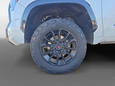 Used 2022 Toyota Tundra Platinum image 15