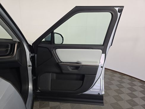 Used 2025 Rivian R1S Adventure AWD/4WD image 18