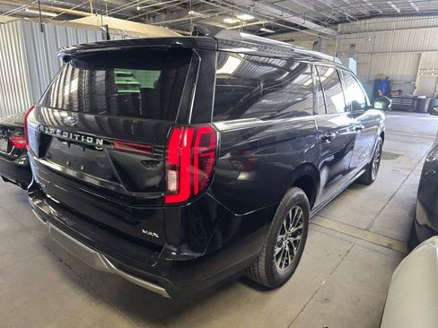 Used 2025 Ford Expedition Max Platinum image 7