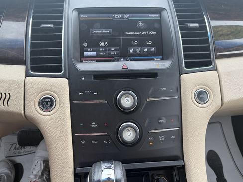 Used 2015 Ford Taurus Limited FWD image 13
