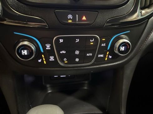 Used 2023 Chevrolet Equinox RS w/ RS Leather Package image 35