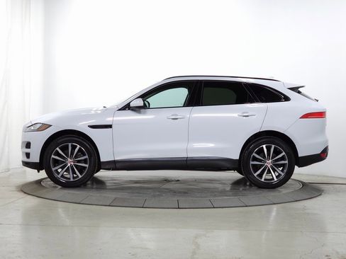 Used 2018 Jaguar F-PACE Prestige image 2