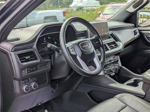 Used 2023 GMC Yukon SLT image 14