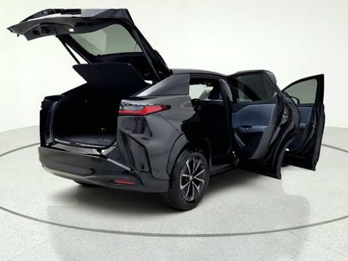 Used 2026 Lexus RZ 350e 2WD w/ Convenience Package image 18