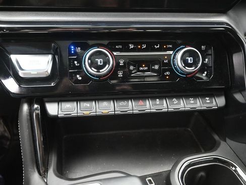 Used 2023 GMC Sierra 1500 AT4X image 28