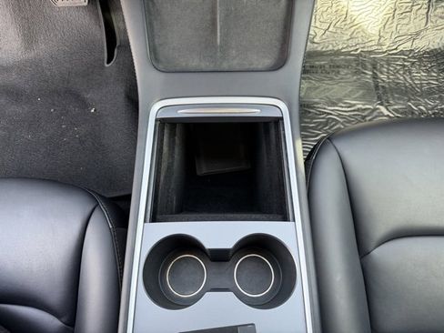 Used 2022 Tesla Model 3 Long Range image 18