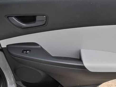 Used 2023 Hyundai Kona SEL AWD/4WD image 27