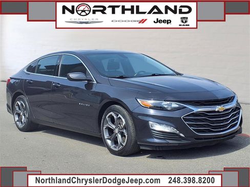 Used 2022 Chevrolet Malibu LT w/ Leather Package image 1