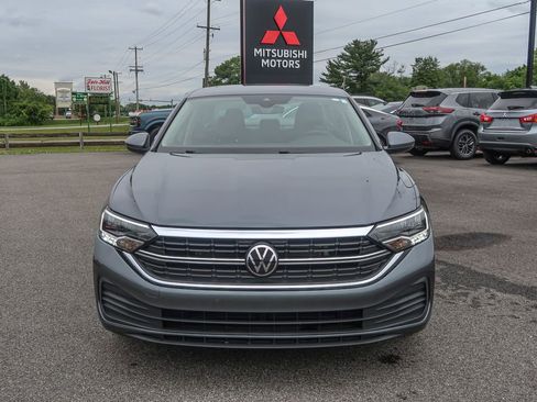 Used 2024 Volkswagen Jetta SE FWD image 6