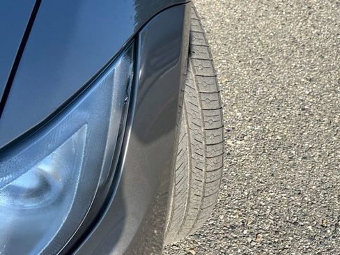 Used 2016 Tesla Model S 70D image 5