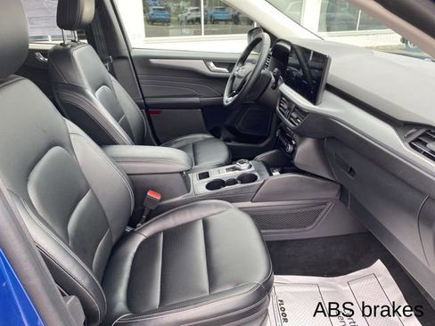 Used 2023 Ford Escape Platinum image 34