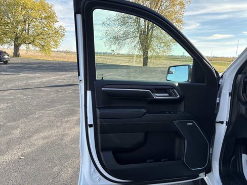 Used 2023 GMC Sierra 1500 SLT image 21