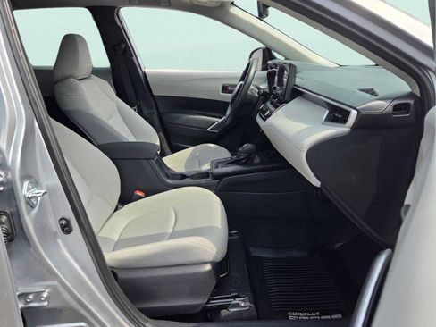 Used 2026 Toyota Corolla Cross L FWD image 18