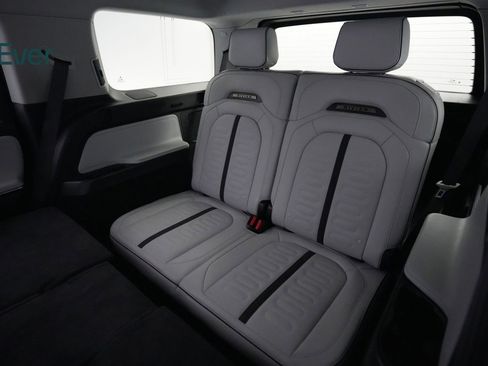 Used 2025 Rivian R1S Adventure image 25