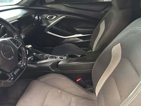 Used 2017 Chevrolet Camaro SS RWD image 16