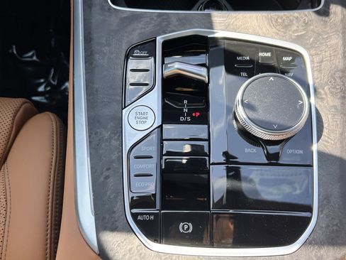 Used 2026 BMW X5 sDrive40i w/ M Sport Package RWD image 12