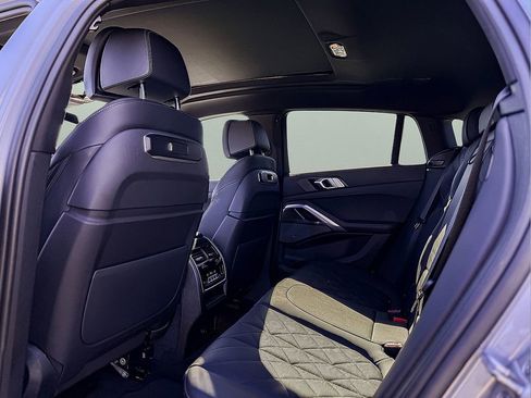 Used 2025 BMW X6 M60i image 22