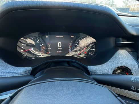 Used 2024 Jeep Compass Latitude image 28