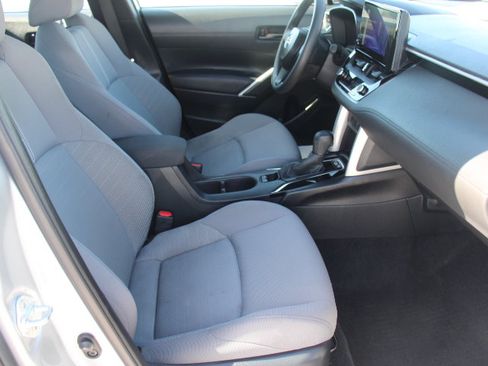 Used 2024 Toyota Corolla Cross AWD Hybrid image 18