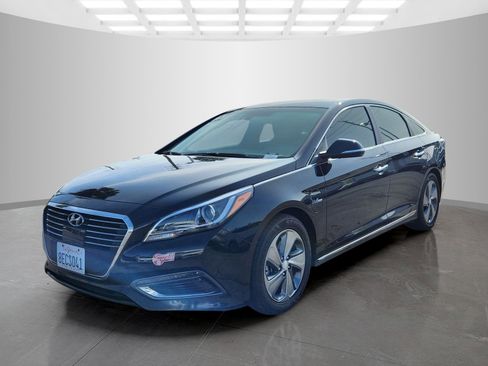 Used 2017 Hyundai Sonata Limited image 3