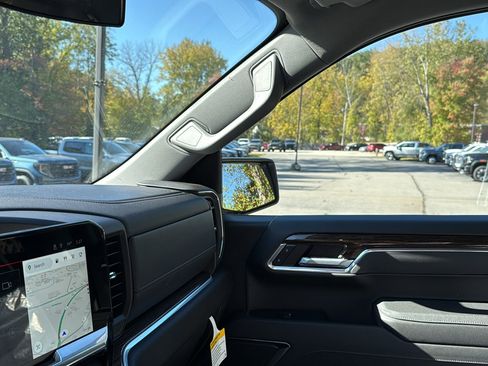 New 2026 GMC Sierra 1500 Elevation image 19