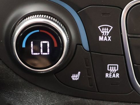 Used 2023 Chevrolet Malibu LT image 42