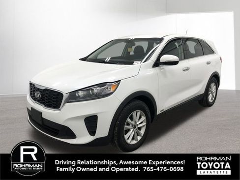 Used 2019 Kia Sorento LX image 2