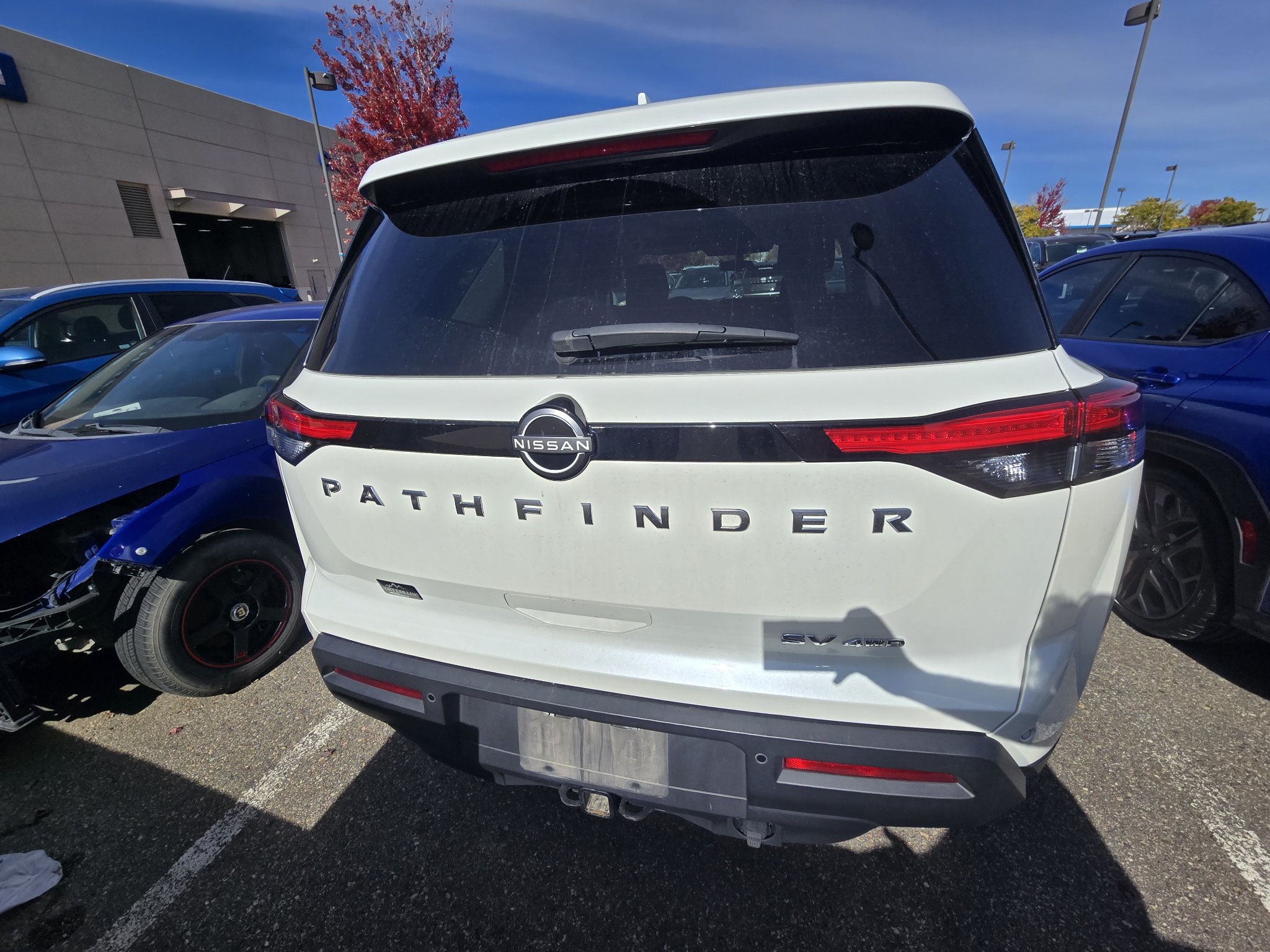 Used 2023 Nissan Pathfinder SV w/ SV Premium Package AWD/4WD image 3