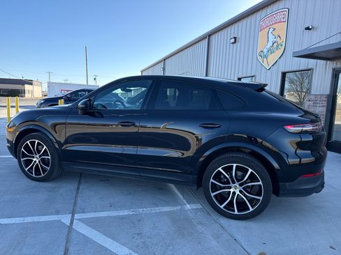 Used 2020 Porsche Cayenne image 16
