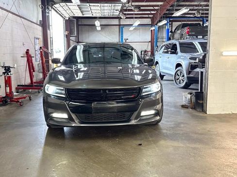 Used 2016 Dodge Charger R/T RWD image 12