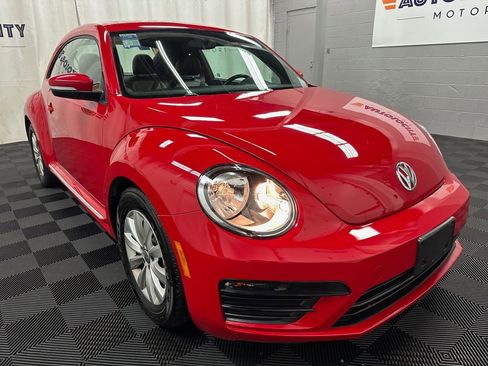 Used 2019 Volkswagen Beetle 2.0T S FWD image 2
