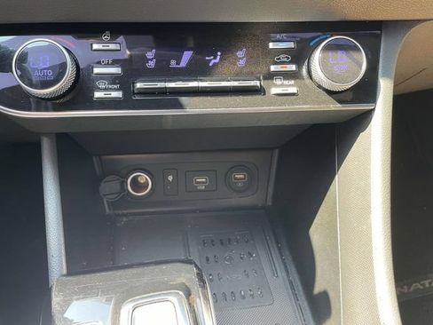 Used 2021 Hyundai Sonata Limited w/ Cargo Package FWD image 27
