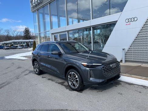 Used 2025 Audi Q5 Premium Plus w/ Premium Plus image 8