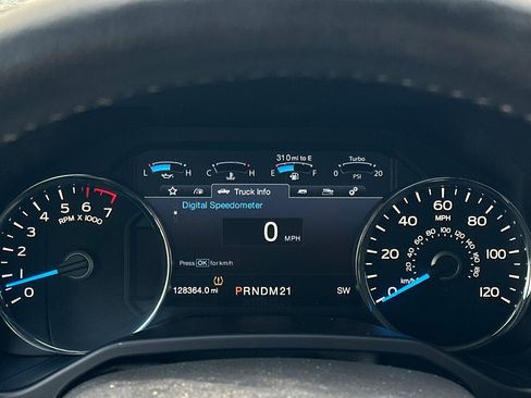 Used 2016 Ford F150 Lariat w/ Equipment Group 502A Luxury image 23