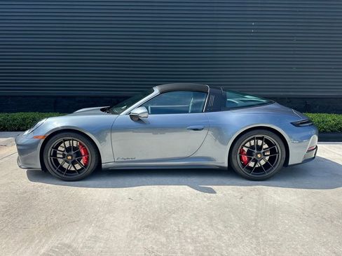 Certified 2025 Porsche 911 Targa 4 GTS AWD/4WD image 2