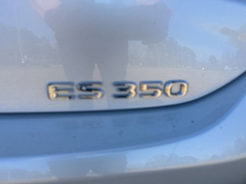 Used 2023 Lexus ES 350 Ultra Luxury image 4