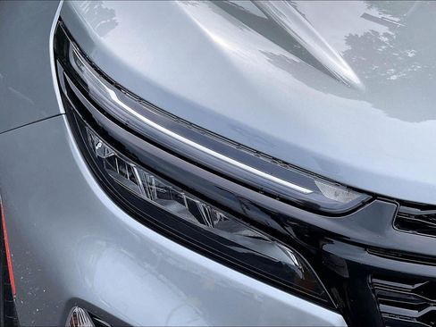 Used 2024 Chevrolet Equinox RS w/ LPO, Floor Liner Package FWD image 27