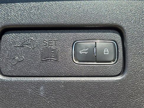 Used 2020 Lincoln Aviator Reserve w/ Equipment Group 202A image 14