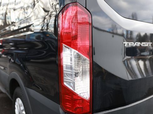 Used 2022 Ford Transit 350 XLT image 16