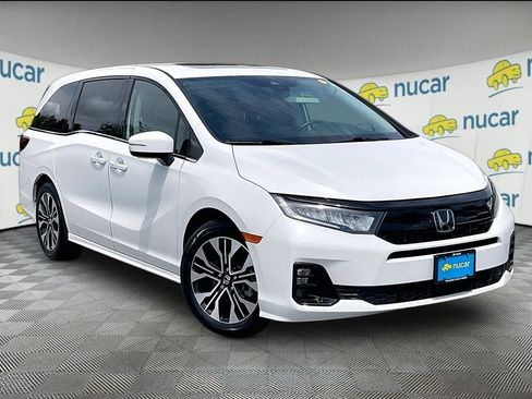 Used 2025 Honda Odyssey Elite image 1