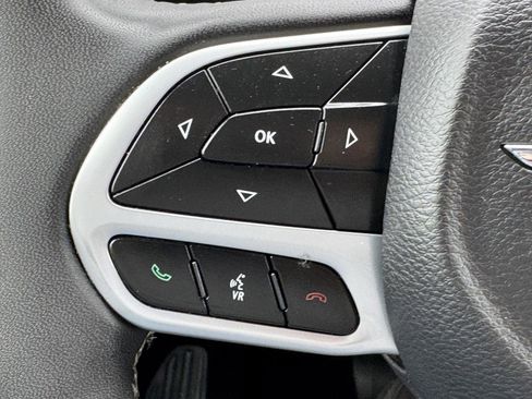 Used 2023 Chrysler Voyager LX FWD image 20