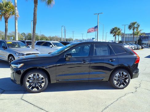 New 2026 Volvo XC60 B5 Plus w/ Protection Package Premier image 4