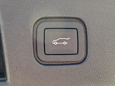 Used 2024 Chevrolet Blazer EV LT AWD/4WD image 10