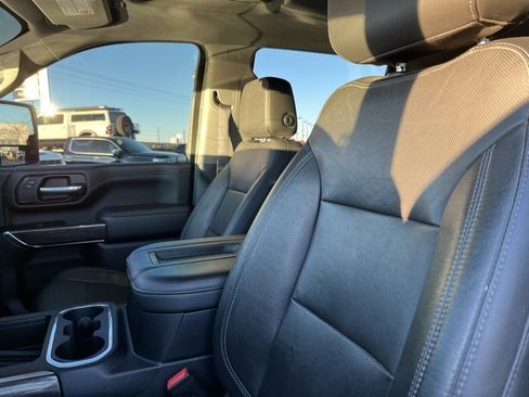 Used 2020 Chevrolet Silverado 2500 LTZ w/ LTZ Premium Package image 11