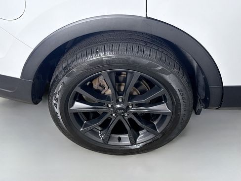 Used 2018 Ford Explorer XLT w/ Equipment Group 202A image 33