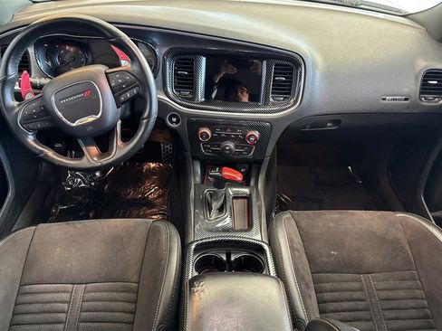 Used 2018 Dodge Charger R/T image 10