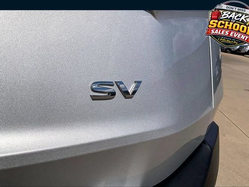 Used 2023 Nissan Rogue SV FWD image 8