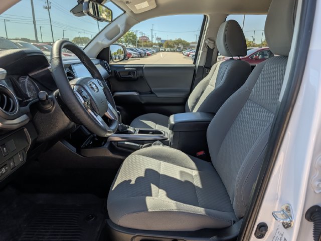 Used 2023 Toyota Tacoma SR5 AWD/4WD image 25