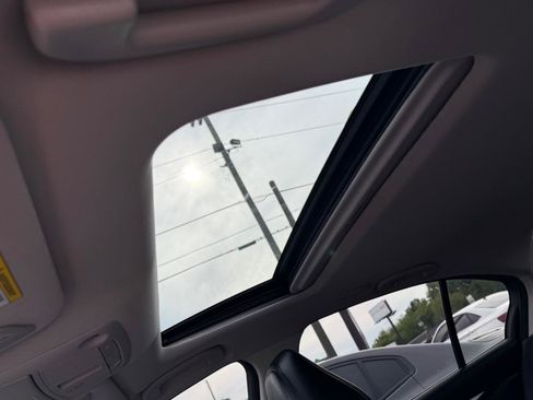 Used 2017 INFINITI Q50 Premium w/ 2.0T Premium Plus Package image 19