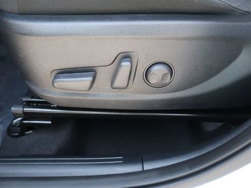 Used 2024 Kia Soul S FWD image 11